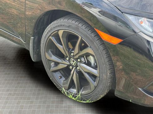 Used 2020 Honda Civic Sport image 11