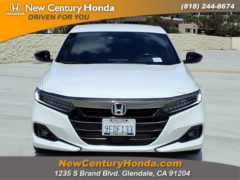 Used 2022 Honda Accord Sport image 2