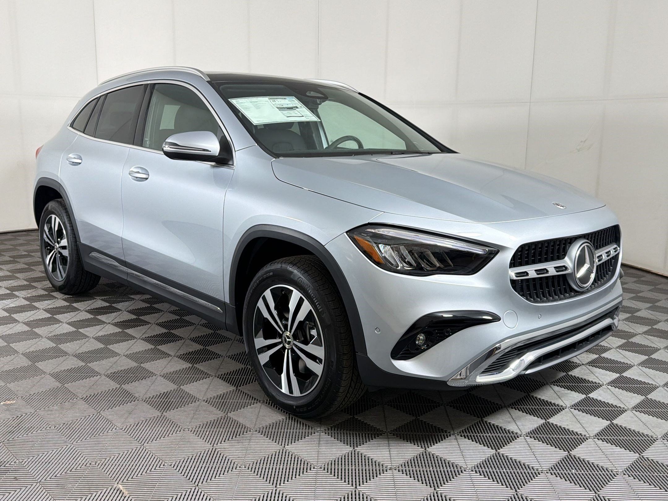 Used 2026 Mercedes-Benz GLA 250 4MATIC image 7
