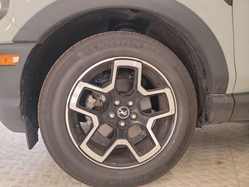 Used 2021 Ford Bronco Sport Big Bend w/ Big Bend Package AWD/4WD image 10