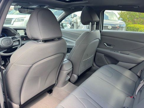 New 2026 Hyundai Elantra SEL Sport FWD image 16
