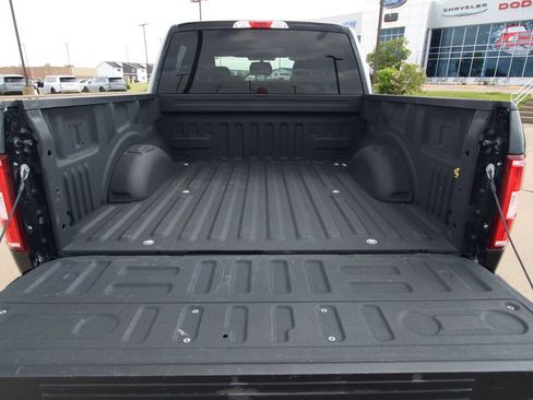 Used 2018 Ford F150 XLT w/ Equipment Group 302A Luxury AWD/4WD image 15