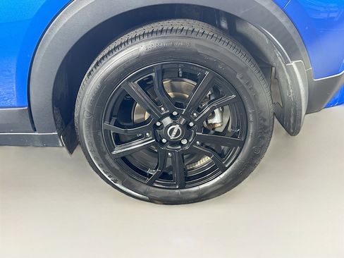 Used 2023 Nissan Kicks SR w/ SR Premium Package image 11