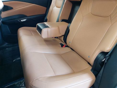 Used 2023 Lexus RX 350h image 14