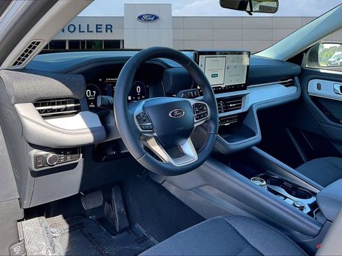 New 2026 Ford Explorer Active AWD/4WD image 8