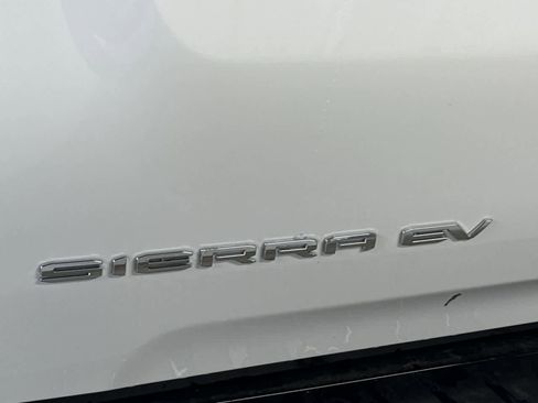 New 2026 GMC Sierra EV Elevation w/ Premium Package AWD/4WD image 10