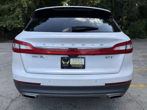 Used 2018 Lincoln MKX Reserve w/ Driver Assistance Package FWD image 4
