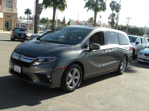 Used 2018 Honda Odyssey EX-L image 3