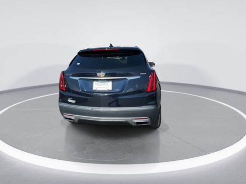 Used 2021 Cadillac XT5 Premium Luxury AWD/4WD image 7