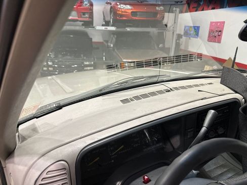 Used 1998 Chevrolet Silverado 2500 4x4 Extended Cab w/ Preferred Equipment Group 2 image 76