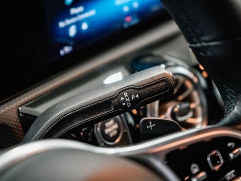 Used 2022 Mercedes-Benz CLA 250 image 21