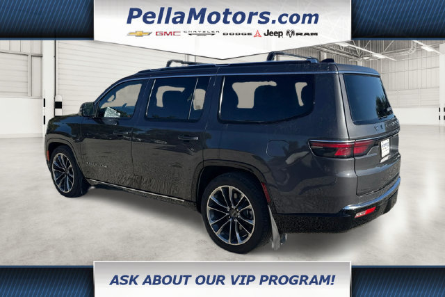 Used 2025 Jeep Wagoneer Series III w/ Premium Group I AWD/4WD image 5