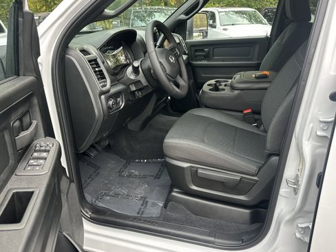 New 2026 RAM 3500 Tradesman AWD/4WD image 29