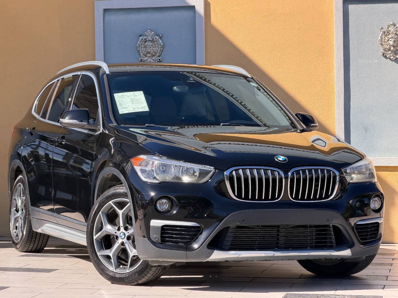 Used 2019 BMW X1 sDrive28i FWD image 1