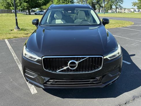 Used 2018 Volvo XC60 T5 Momentum w/ Vision Package AWD/4WD image 2