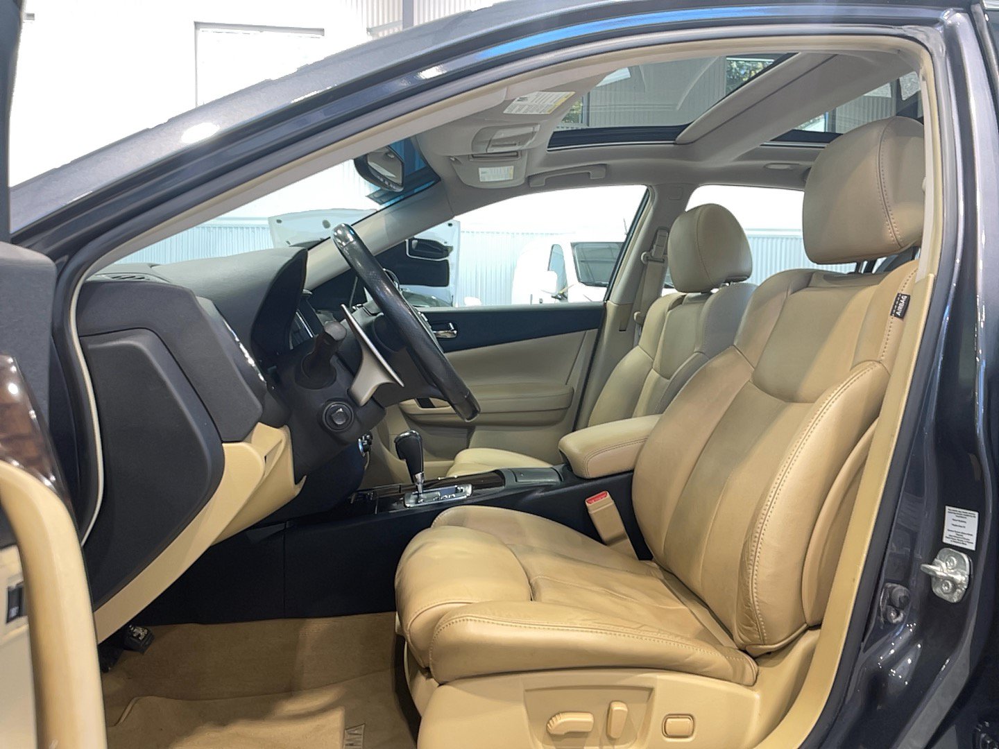 Used 2011 Nissan Maxima 3.5 SV w/ Premium Pkg FWD image 9