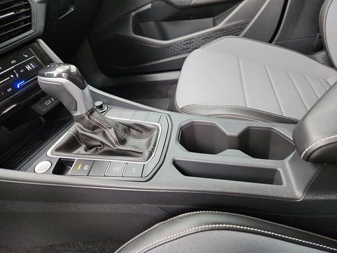 Certified 2025 Volkswagen Jetta SE image 20