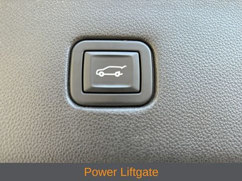Used 2021 Chevrolet Blazer RS w/ Enhanced Convenience Package FWD image 10