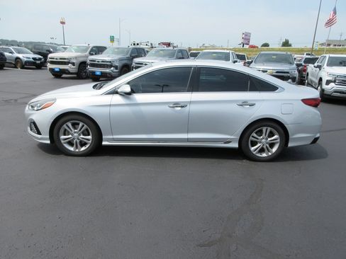 Used 2018 Hyundai Sonata Sport FWD image 2
