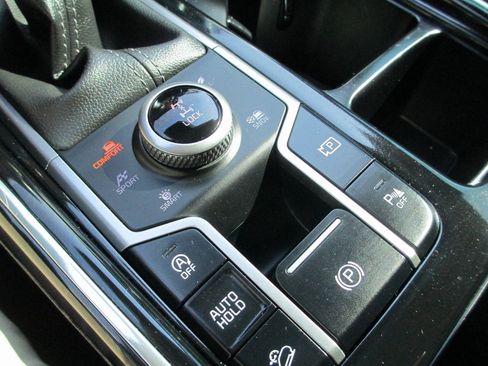 Used 2023 Kia Sorento SX image 27