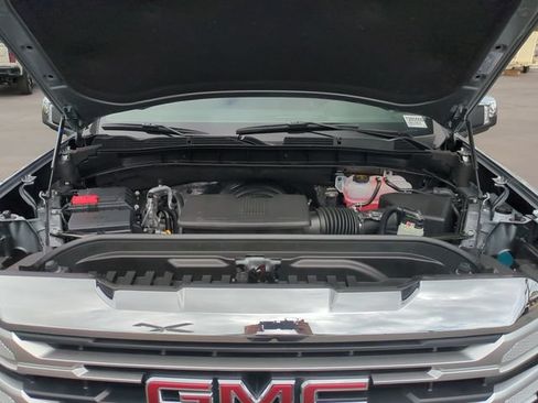 New 2026 GMC Sierra 1500 SLE w/ Preferred Package AWD/4WD image 29
