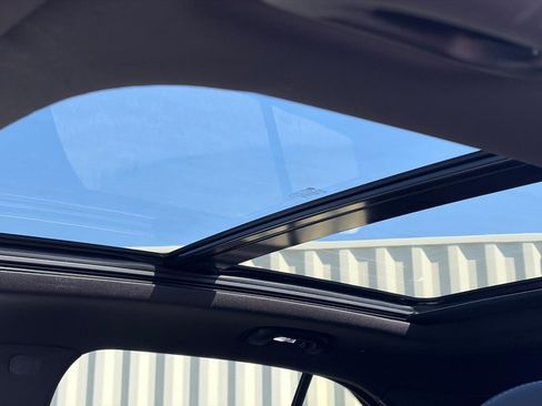 Used 2024 Cadillac XT4 Sport image 4