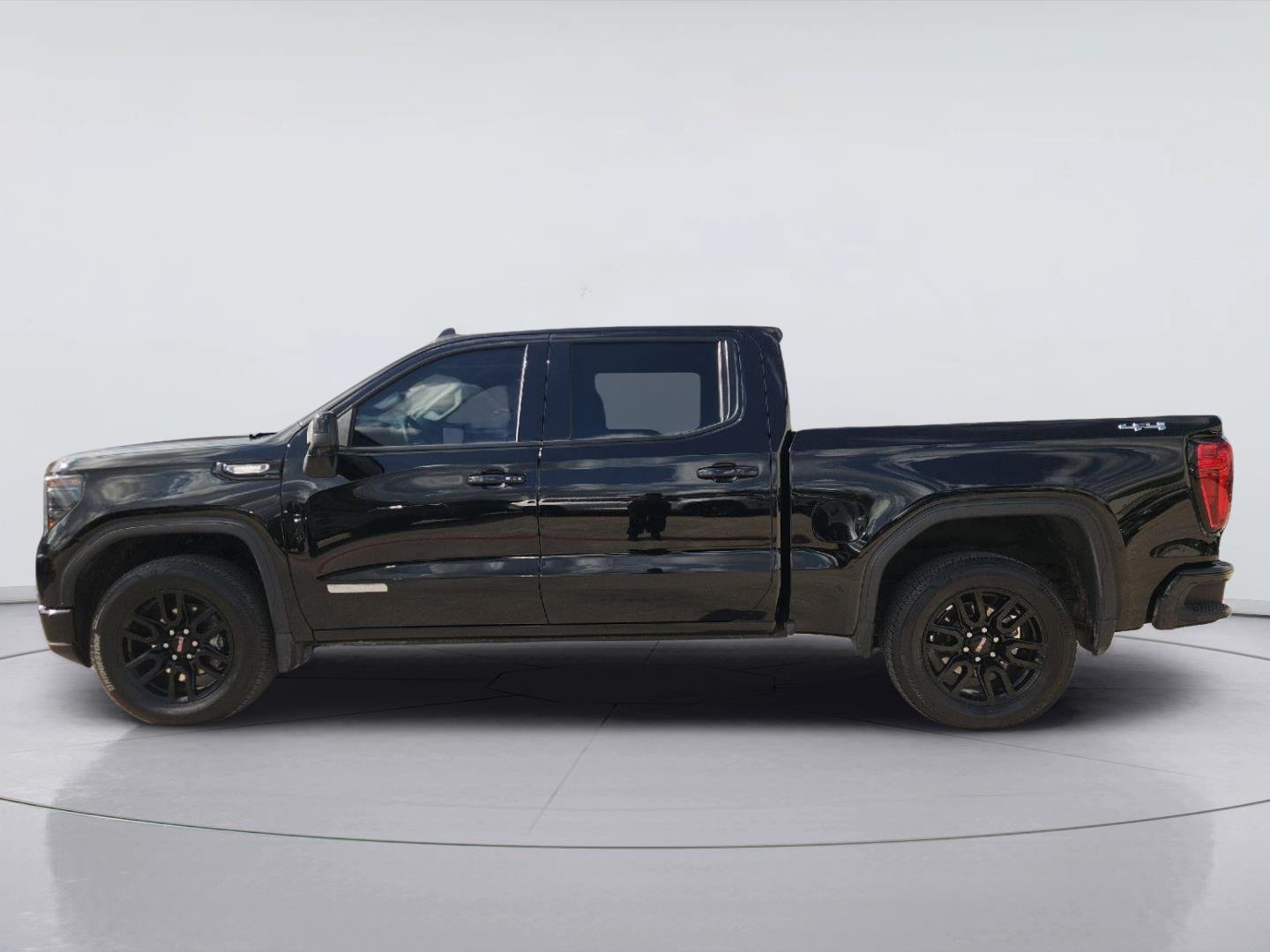 Used 2026 GMC Sierra 1500 Elevation w/ Preferred Package AWD/4WD image 4