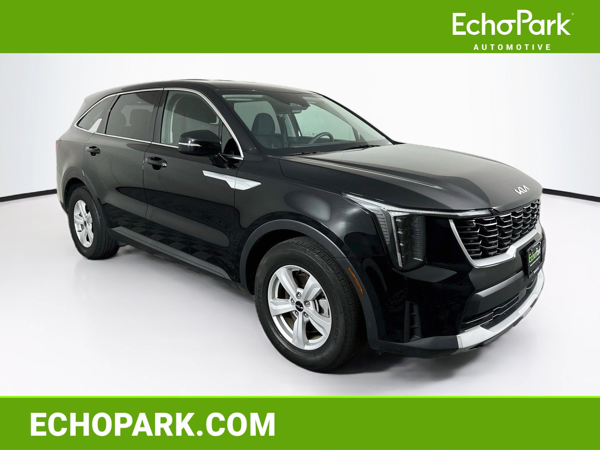 Used 2025 Kia Sorento LX FWD image 1