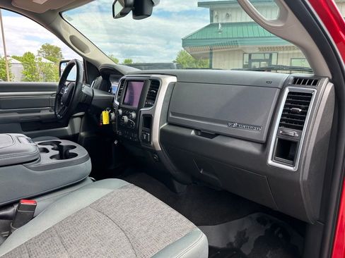 Used 2018 RAM 1500 Big Horn AWD/4WD image 29