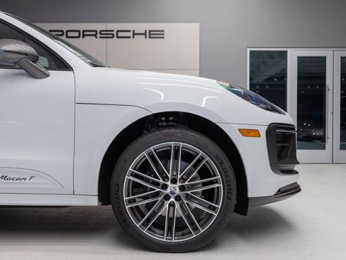 Used 2025 Porsche Macan Turbo image 11