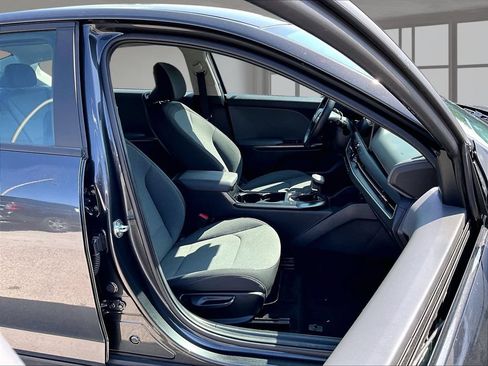 Used 2025 Kia K4 FWD image 6