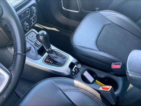 Used 2018 Jeep Compass Latitude w/ Popular Equipment Group AWD/4WD image 14