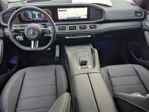 New 2026 Mercedes-Benz GLS 580 4MATIC image 14