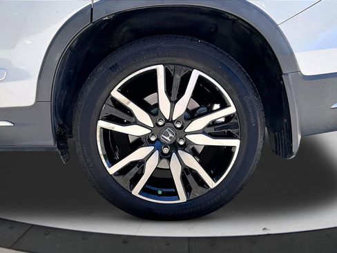 Used 2020 Honda Pilot Touring image 37