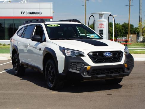 Used 2025 Subaru Outback Wilderness image 2
