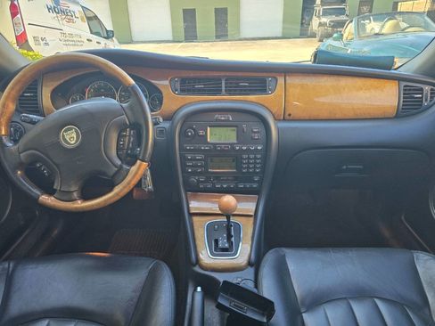 Used 2003 Jaguar X-TYPE 2.5 AWD/4WD image 11