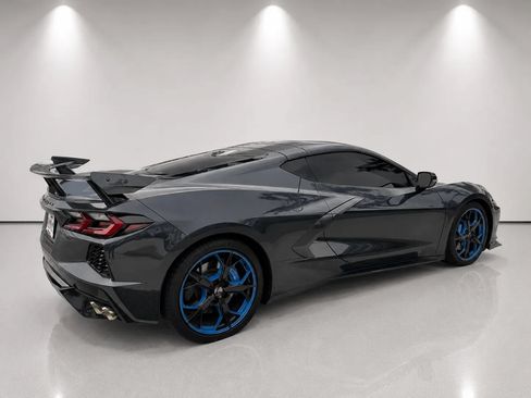 Used 2021 Chevrolet Corvette Stingray Premium Cpe w/ Z51 Performance Package RWD image 2