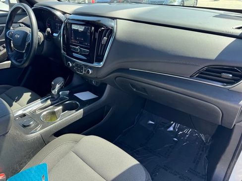 Certified 2023 Chevrolet Traverse LT FWD image 14