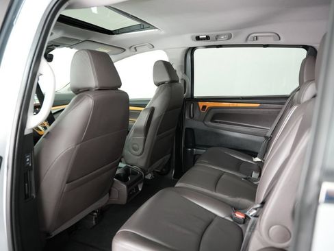 Used 2018 Honda Odyssey Elite image 36