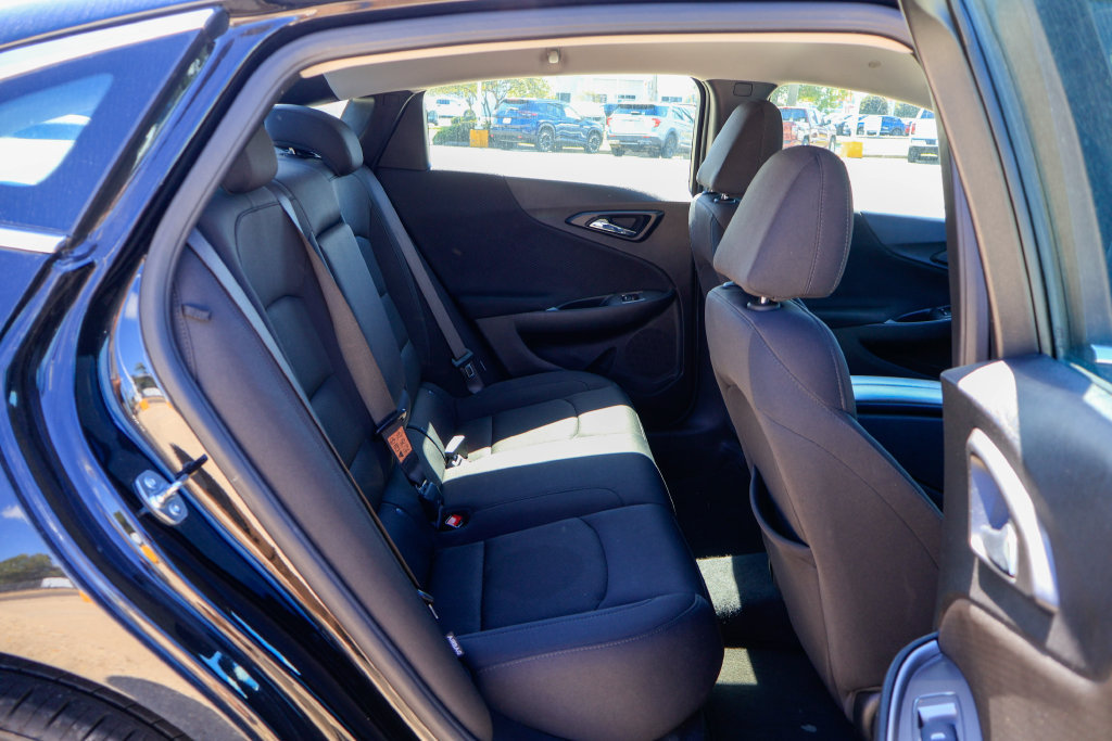 Used 2025 Chevrolet Malibu LT FWD image 10