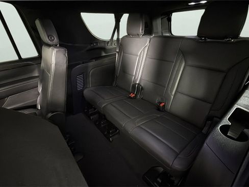 Used 2023 Chevrolet Suburban LT image 28