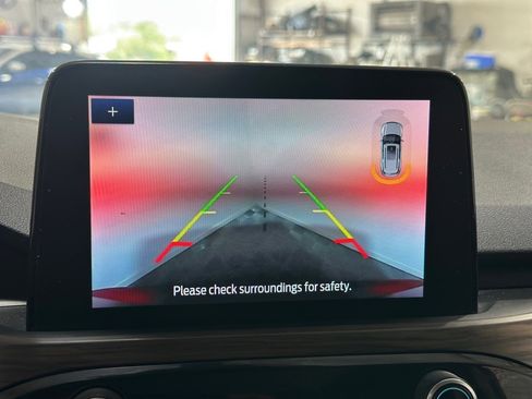 Used 2020 Ford Escape Titanium image 25