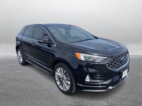 Certified 2022 Ford Edge Titanium w/ Equipment Group 301A AWD/4WD image 5