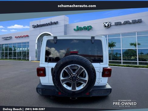 Used 2019 Jeep Wrangler Unlimited Sahara AWD/4WD image 6