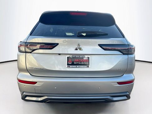 Used 2026 Mitsubishi Outlander SEL FWD image 4