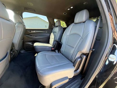 Used 2022 Buick Enclave Premium AWD/4WD image 16