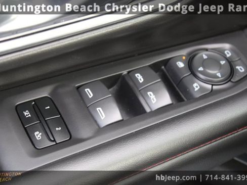 Used 2024 Chevrolet Suburban RST w/ Luxury Package image 12