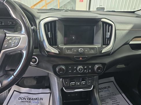 Used 2018 GMC Terrain SLE w/ Driver Convenience Package AWD/4WD image 17