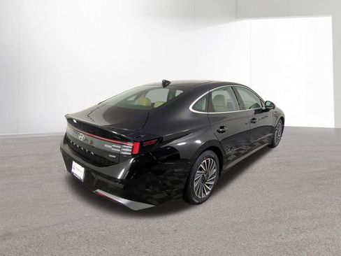 New 2026 Hyundai Sonata Limited image 12