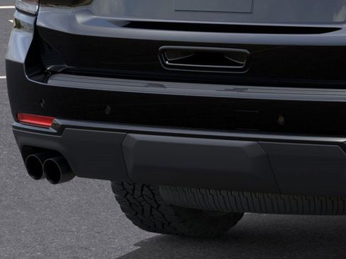 New 2026 Chevrolet Suburban Z71 image 14